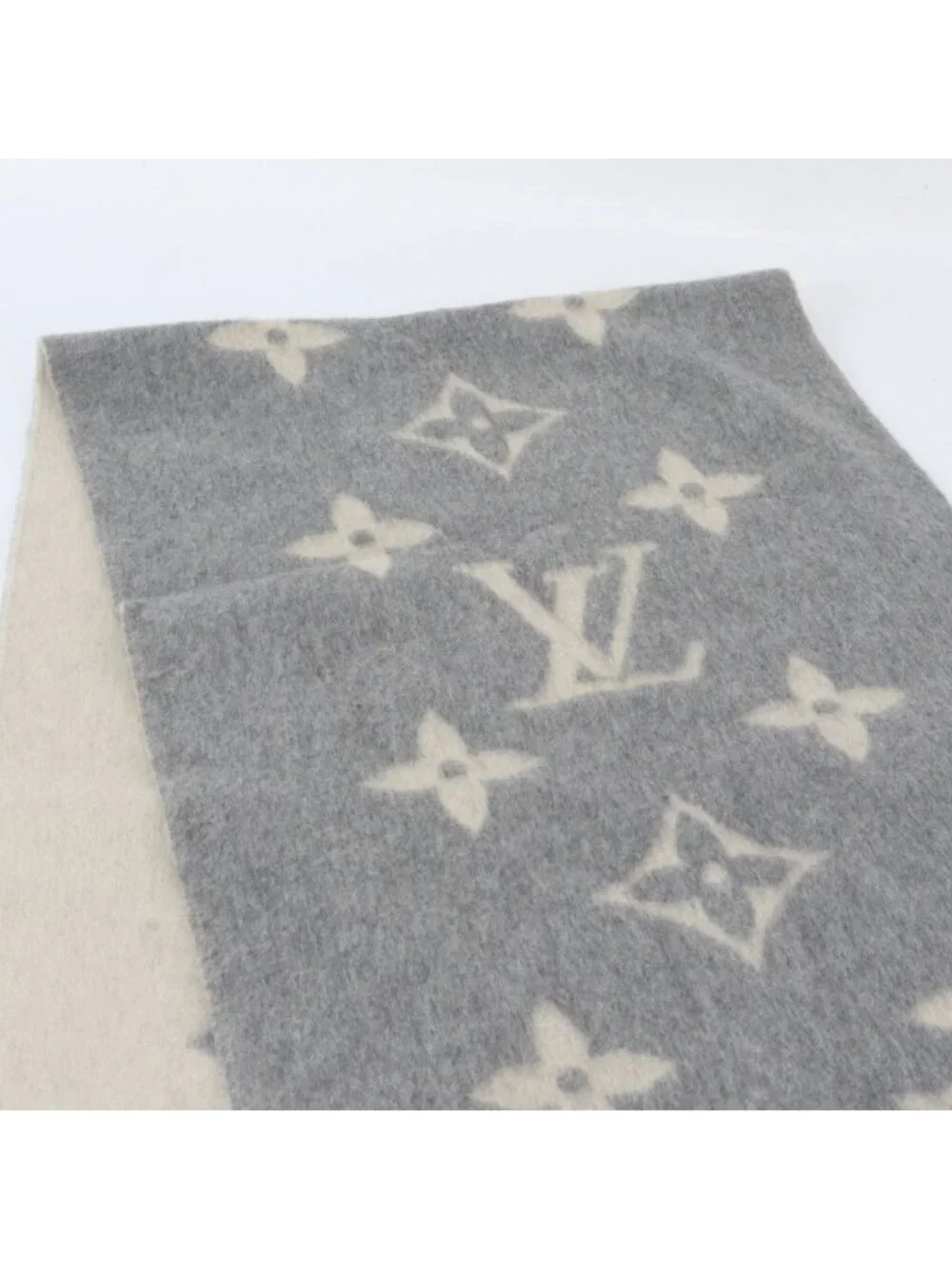 Louis Vuitton Tag Echarpe Reykjavik Cashmere 100% Monogram Fringe Scarf Gray